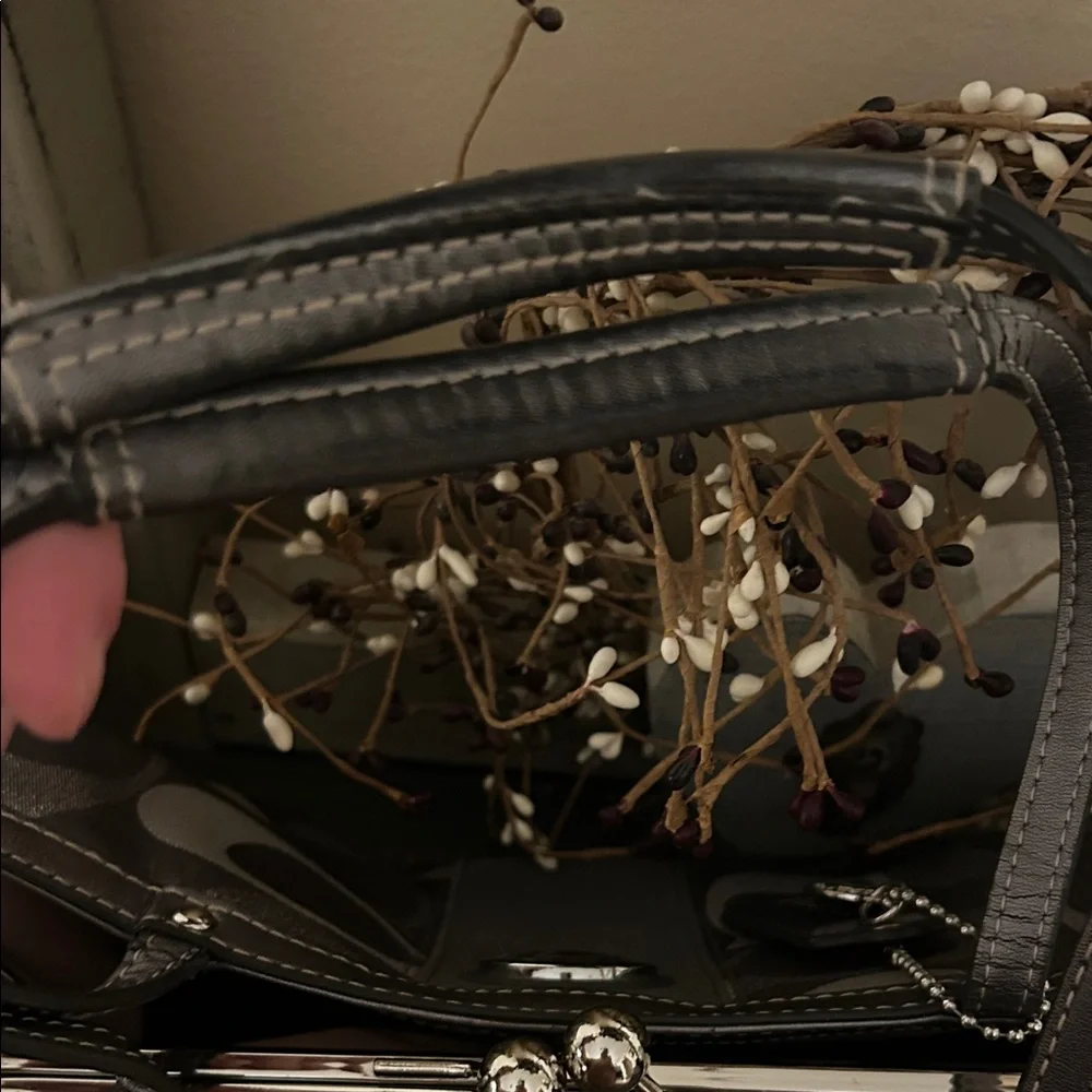 Coach Metallic Gray Signature Tote with Double Handles kiss lock closure - Picture 5 of 11